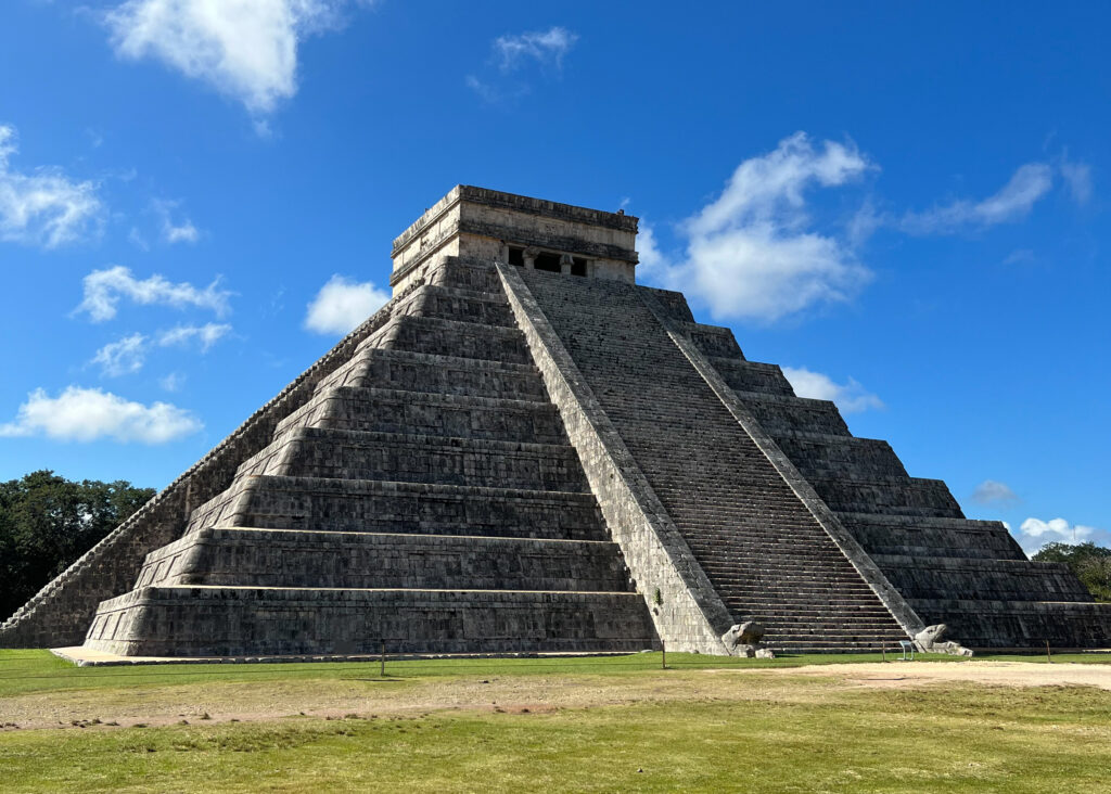 Chichen Itza Kukulkan Pyramid