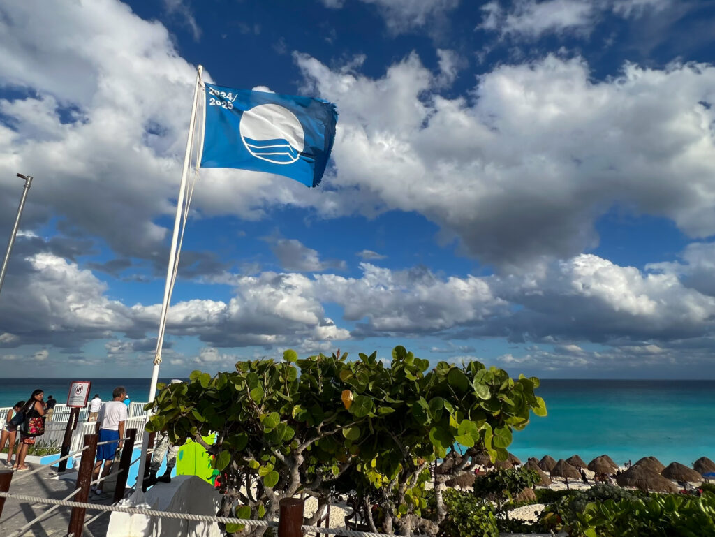 Blue-Flag-Beach-Cancun